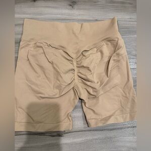 Dynamic Scrunch Shorts | 4.5" - Tawny Brown - M
